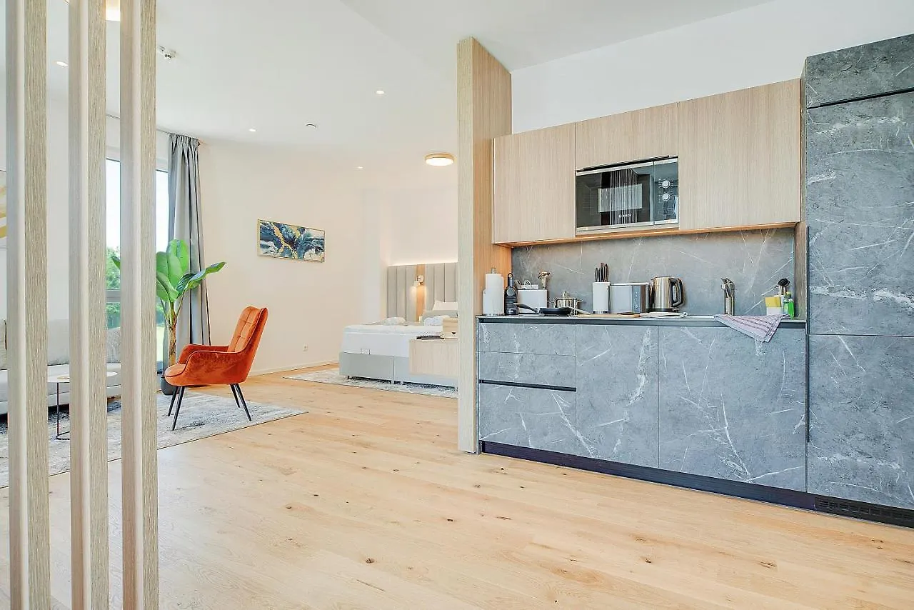 Bright: Rosenheim Aicherpark Aparthotel