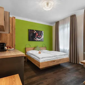 Schieners & Apfelhof Hotel
